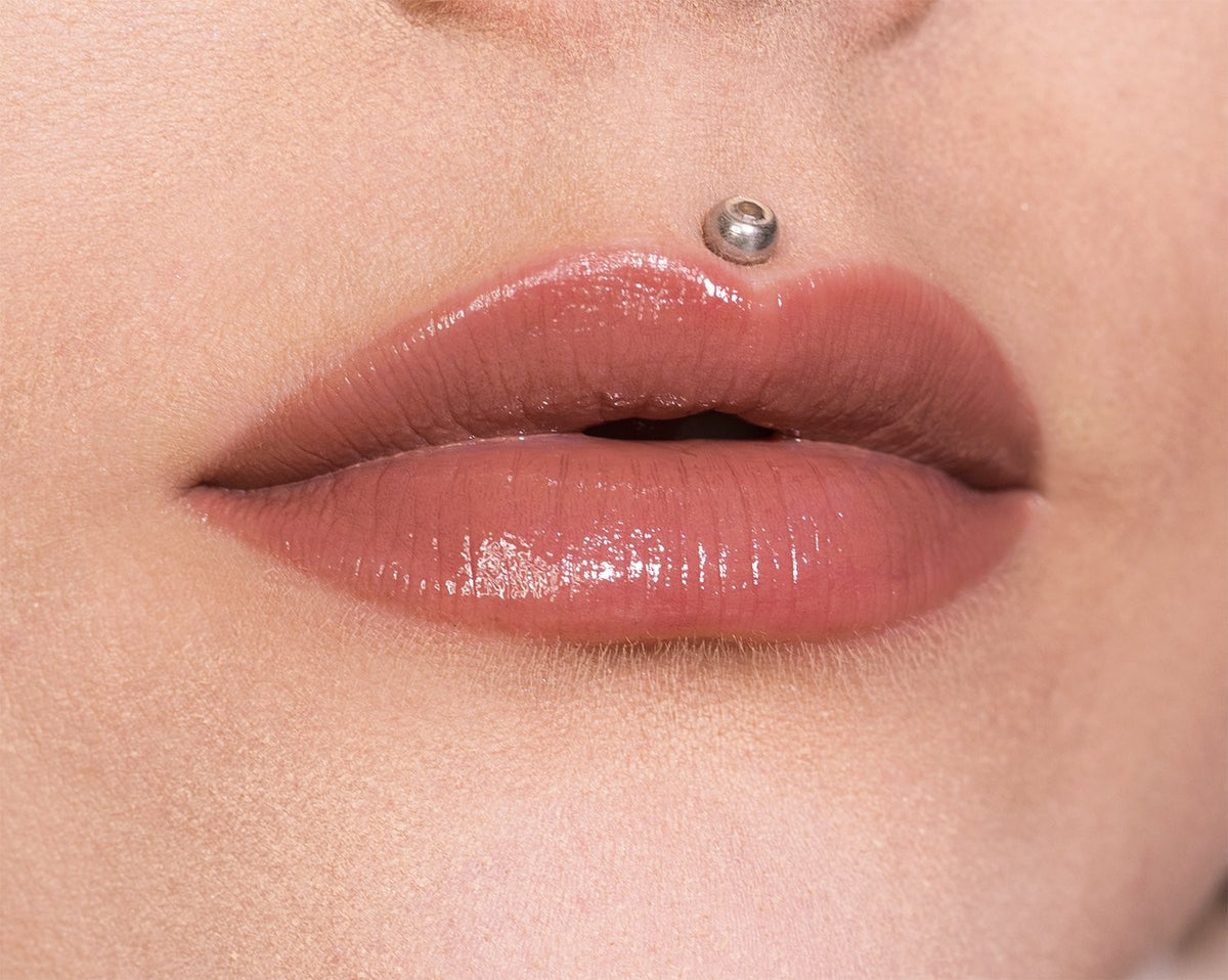 Fantastick lipstick Famous - LH Cosmetics