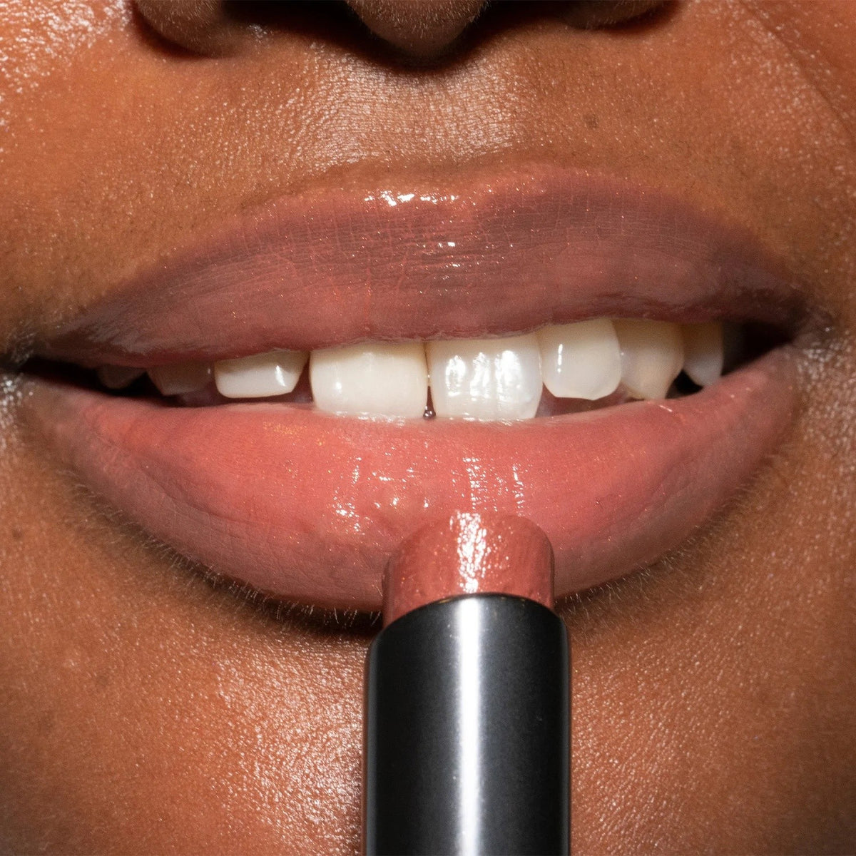 Fantastick lipstick Kiss of Life - LH Cosmetics