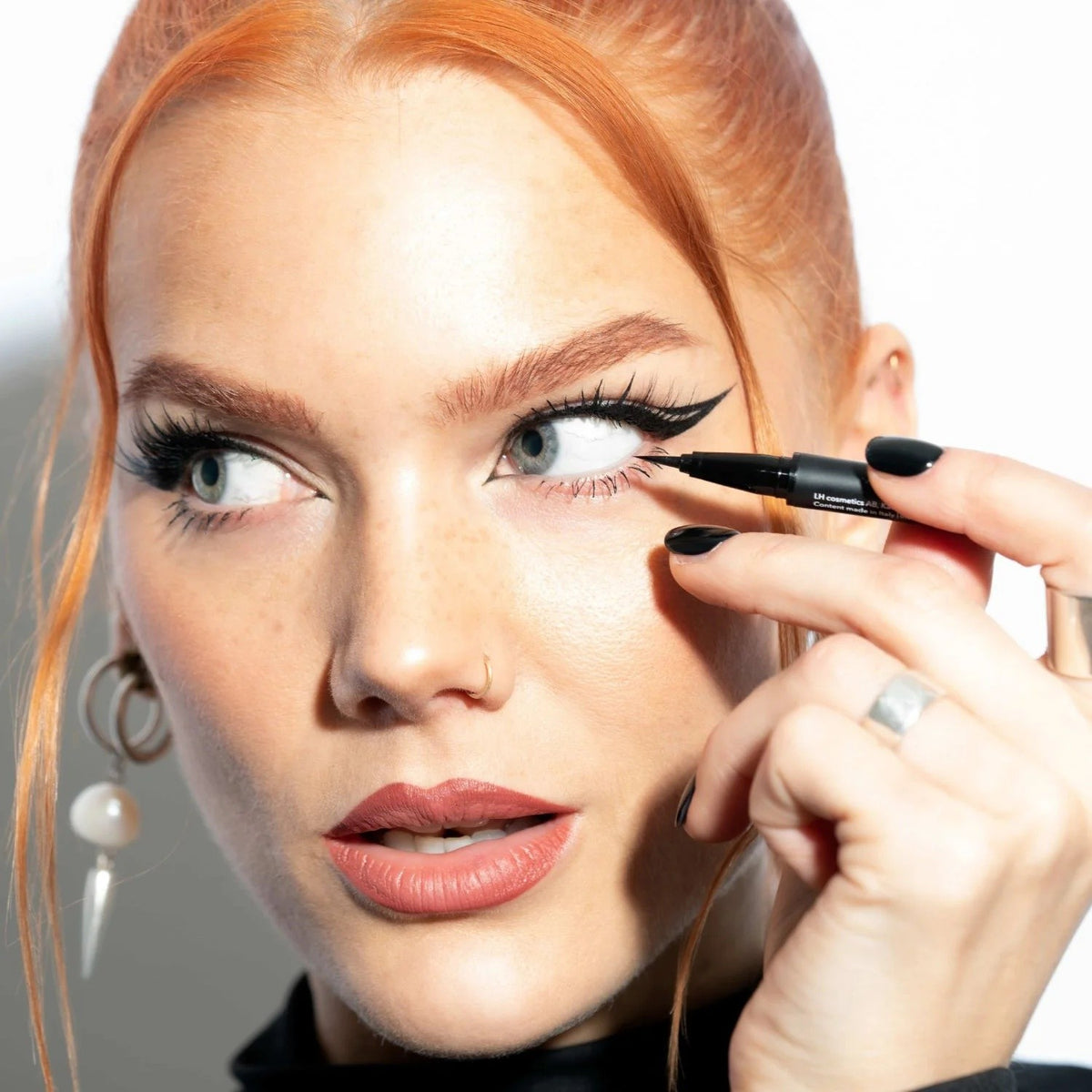 Infinity ink Black - LH Cosmetics