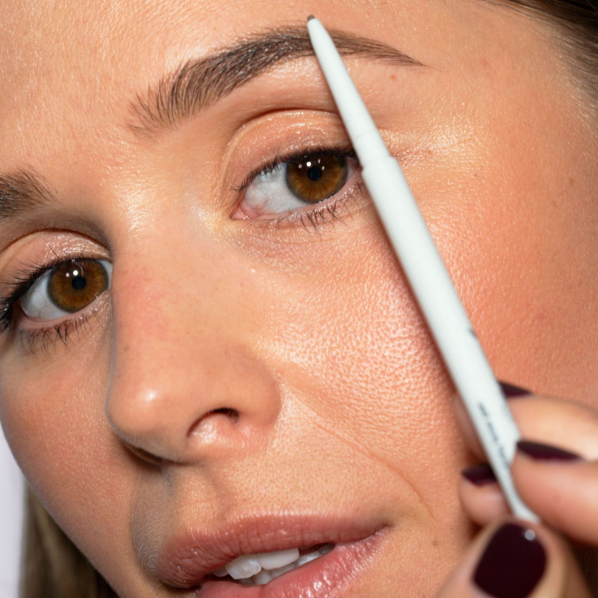 Infinity Brow Pen - Medium Brown - LH Cosmetics