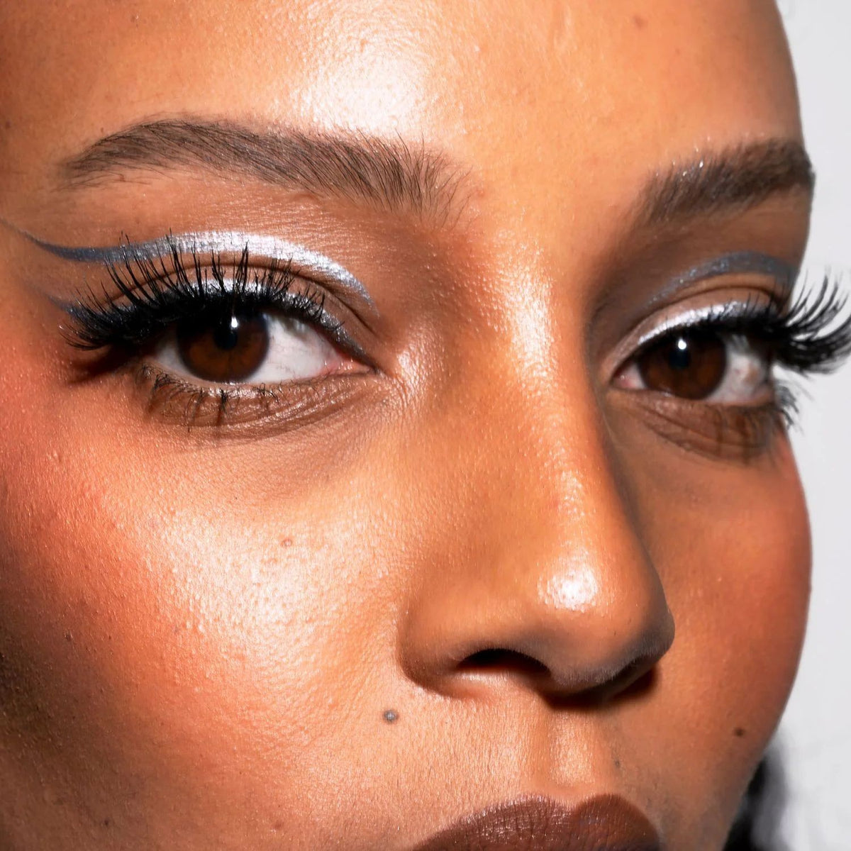 The Lash Hero - LH Cosmetics