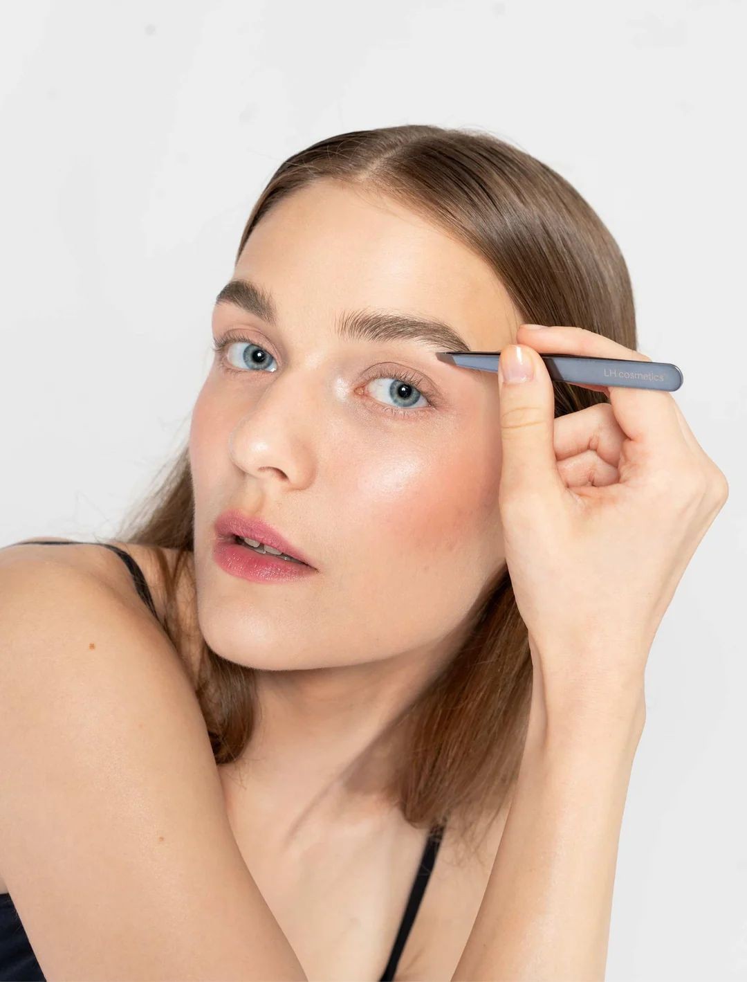 The tweez - LH Cosmetics