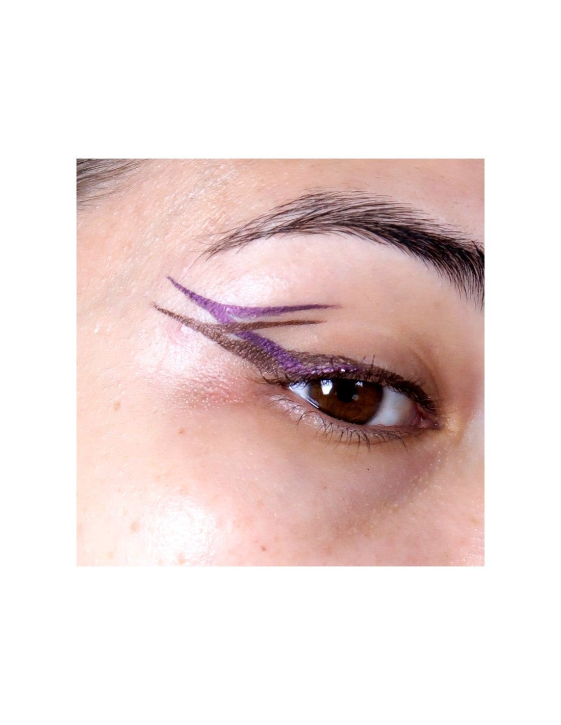 Delineador de ojos líquido hipoalergénico Winter's Tale -  02 SATIN PLUM - Bell Hypo