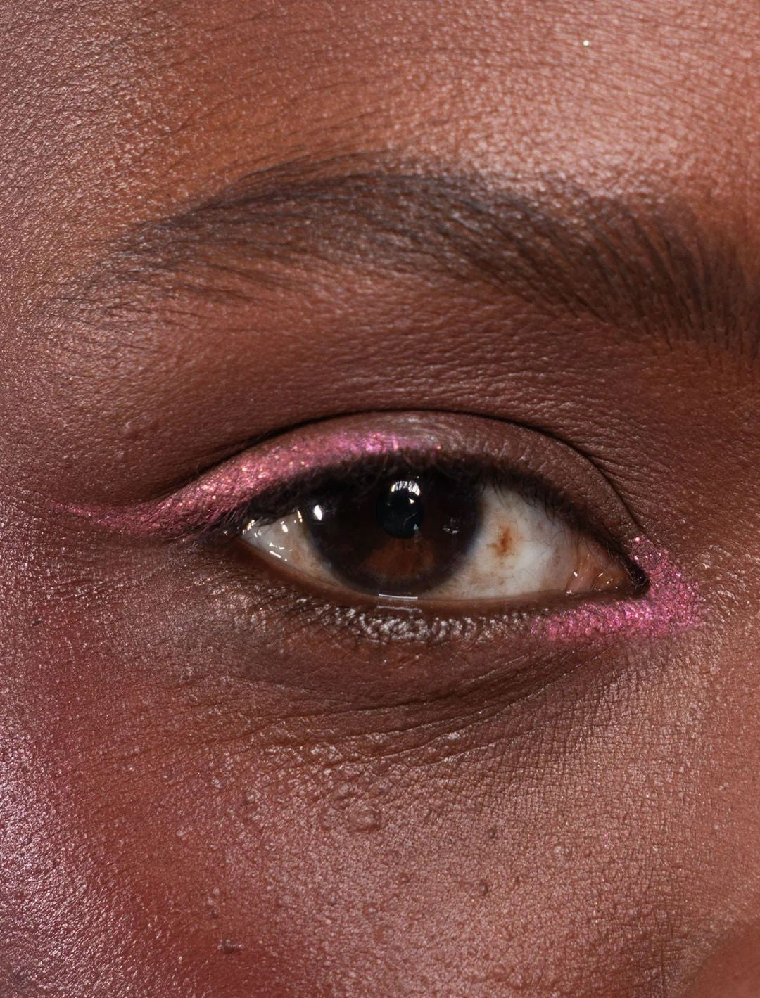 Nunki Crayon - LH Cosmetics