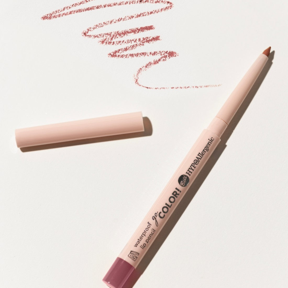 Lápiz de labios hipoalergénico waterproof Go Color! 02 Cute - Bell Hypo