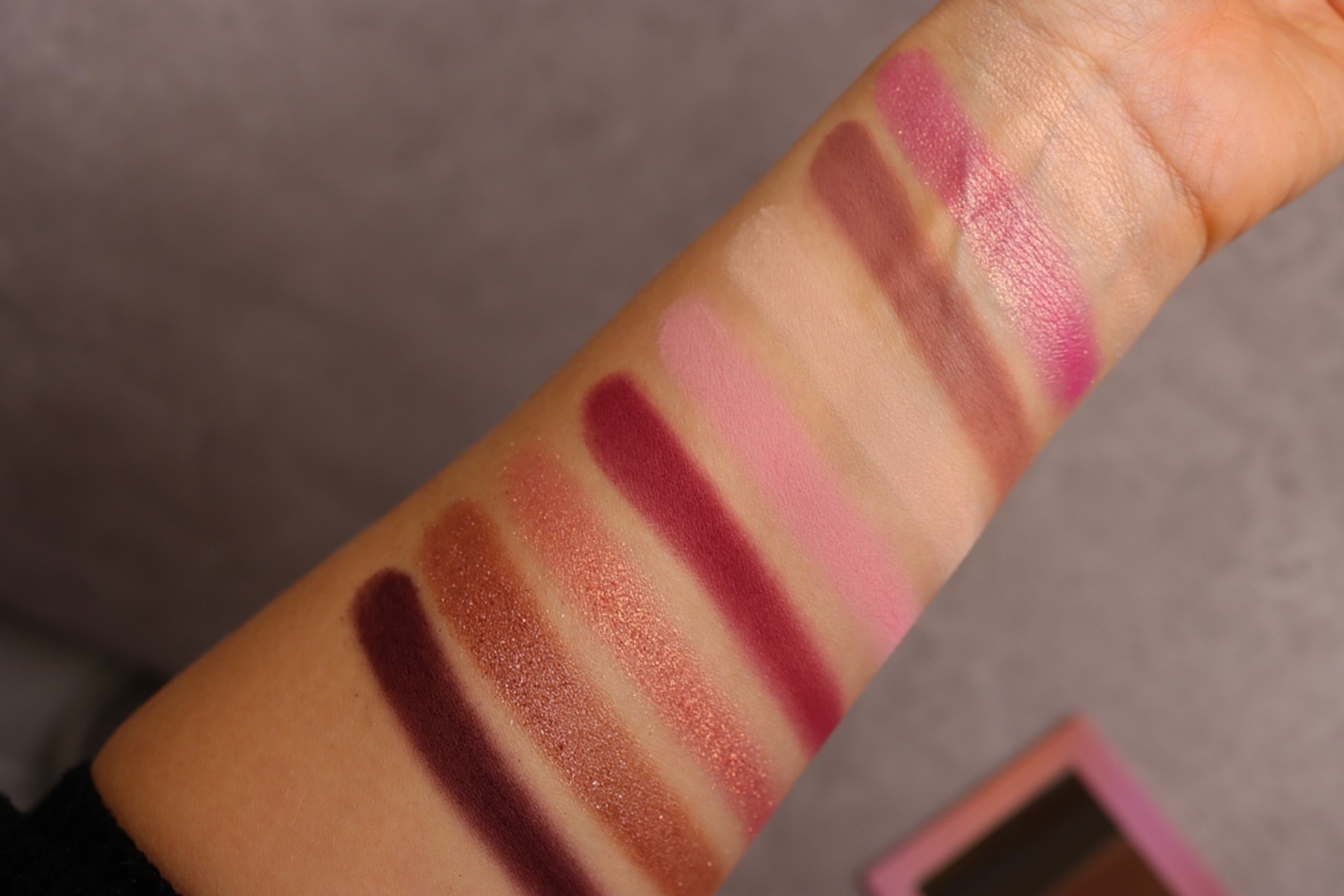 swatches blomma palette lh cosmetics